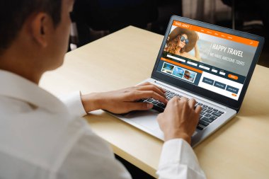Model arama ve seyahat planlama için internet sitesi uçuş, otel ve tur rezervasyonları için anlaşma ve paket sunuyor