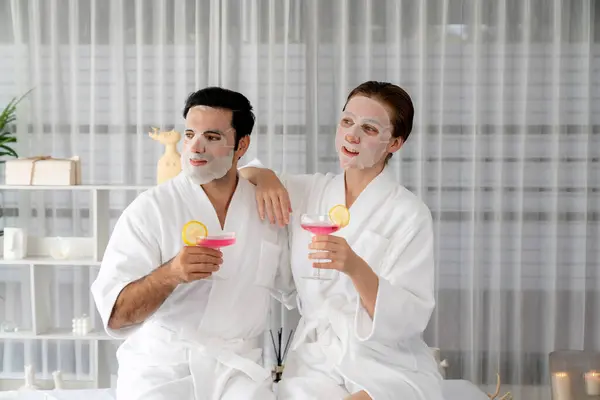 Ambiance Moderne Sereine Jour Salon Spa Couple Client Livre Rajeunir — Photo