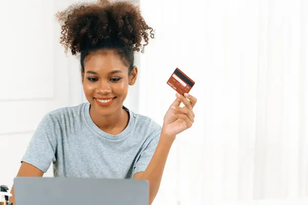 Young Happy Woman Buy Product Online Shopping Home While Ordering — Stock Photo, Image