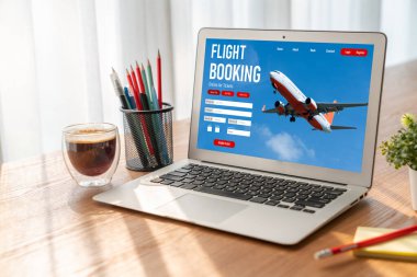 Online uçuş rezervasyon sitesi mod rezervasyon sistemi sağlar. Seyahat teknolojisi kavramı .