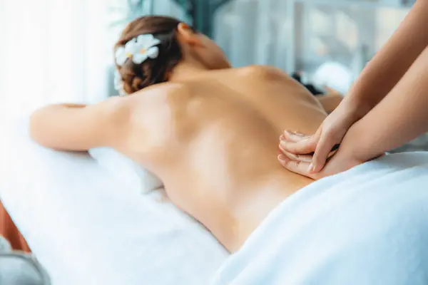 Caucasian Woman Customer Enjoying Relaxing Stress Spa Massage Pampering Beauty — Stock Photo, Image