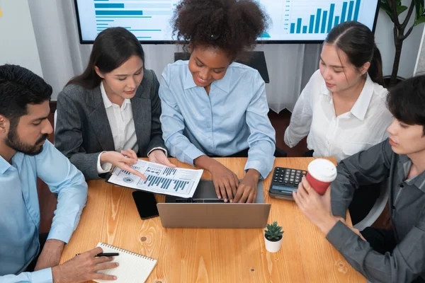 Multiracial Analyst Team Use Dashboard Data Analyze Financial Report Meeting — Stock Photo, Image