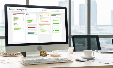 Ekip projesinin zaman çizelgesini gösteren bilgisayar ekranında, modern iş projesi yönetimi için proje planlama yazılımı