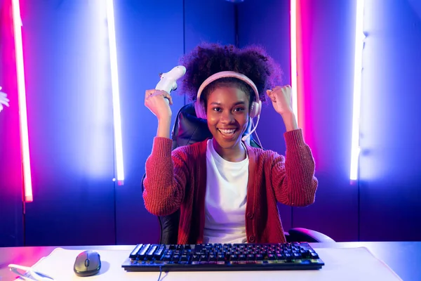 African American Girl Gaming Streamer Team Winner Playing Online Fighting — Stock Photo, Image
