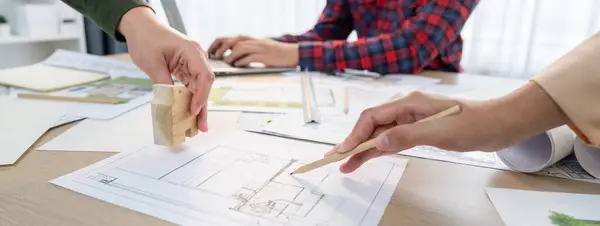 Skilled Architect Team Using Architectural Equipment Colleague Discussion Building Design — Stock Photo, Image