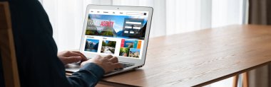 Model arama ve seyahat planlama için internet sitesi uçuş, otel ve tur rezervasyonları için anlaşma ve paket sunuyor