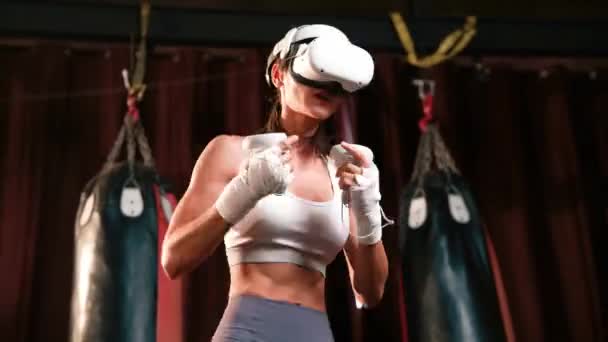 Жіноча Боксерська Підготовка Або Віртуальною Реальністю Носіння Навушників Використанням Техніки — стокове відео