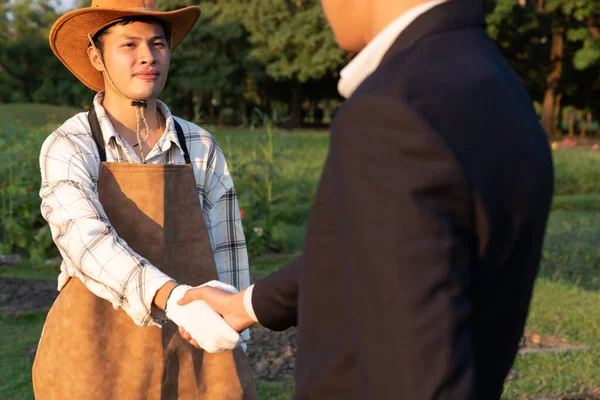 Eco Businessman Handshake Farmer Eco Friendly Farming Practice Clean Agricultural — Stock Photo, Image