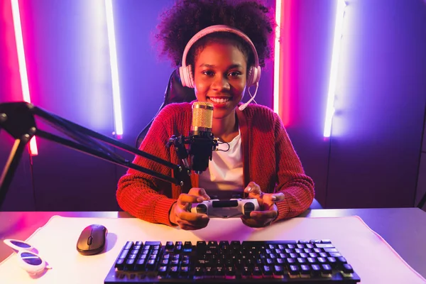 Host Channel Gaming Streamer African Girl Playing Online Game Joystick — Stock Photo, Image
