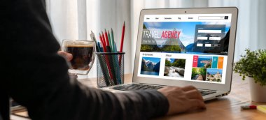 Model arama ve seyahat planlama için internet sitesi uçuş, otel ve tur rezervasyonları için anlaşma ve paket sunuyor
