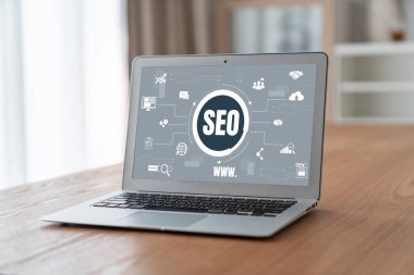 Model e-ticaret için SEO arama motoru optimizasyonu ve bilgisayar ekranında gösterilen çevrimiçi perakende işi
