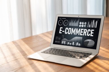 E-ticaret veri yazılımı çevrimiçi perakende şirketine satış analizi için mod gösterge tablosu sağlar