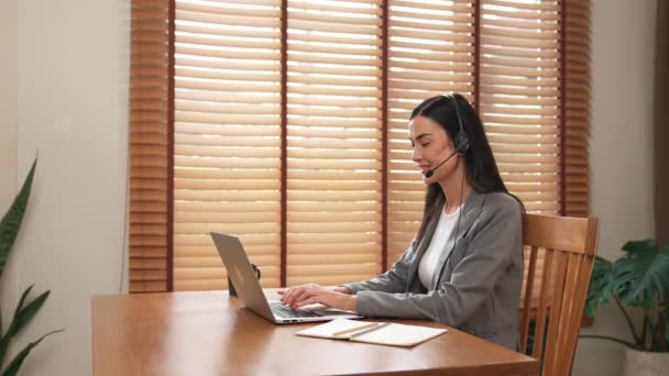 Kobieta Operator Call Center Lub Obsługa Klienta Personel Helpdesk Pracujący — Wideo stockowe