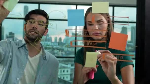 Professionelle Business Team Brainstorming Austausch Denken Idee Während Qualifizierte Männliche — Stockvideo