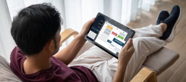 İnternet sitesindeki modish regrition için çevrimiçi aplikasyon rezervasyon takvimi