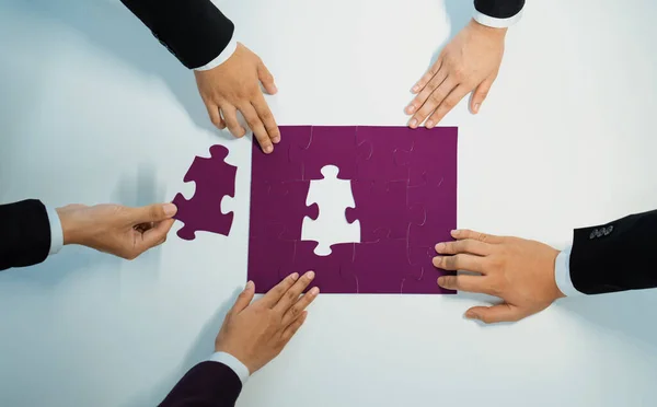 企业团队拼凑拼图的顶部视图全景横幅象征着人力资源招聘和求职者背景下的企业合作伙伴关系和集体团队合作 Shrewd — 图库照片