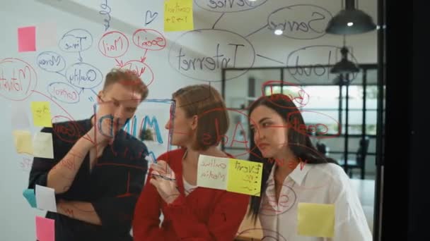 Jong Creatief Startup Business Team Brainstormen Idee Het Oplossen Van — Stockvideo