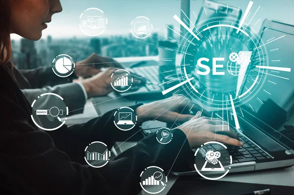 Seo オンラインマーケティングコンセプトの検索エンジン最適化 キーワードリサーチウェブサイトのプロモーションのシンボルを示すモダンなインターフェースは 顧客の検索と市場戦略の分析を最適化します インタビュー — ストック写真
