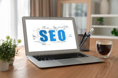 Model e-ticaret için SEO arama motoru optimizasyonu ve bilgisayar ekranında gösterilen çevrimiçi perakende işi