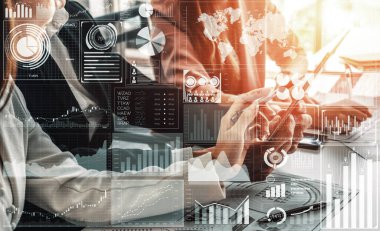 İş Mali Analitik Konsepti için Büyük Veri Teknolojisi. Modern arayüz ekranda iş satış raporları, kâr tablosu ve borsa eğilimleri analizleri hakkında muazzam bilgiler gösteriyor. uds