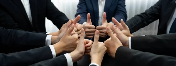 Kontor Arbetare Team Stapling Hand Tillsammans Symboliserar Framgångsrik Grupp Affärspartnerskap — Stockfoto