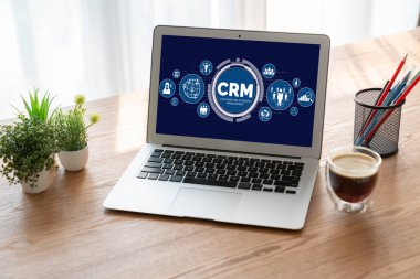 CRM işletme ve işletme için modern bilgisayarda müşteri ilişkileri yönetim sistemi