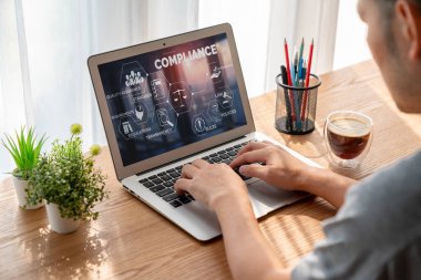 Kaliteli standartları karşılamak için mod çevrimiçi şirket işleri için uyum sistemi