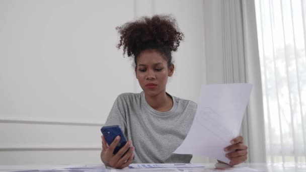 Stres Mladá Žena Finanční Problémy Kreditní Kartou Dluh Zaplatit Zásadní — Stock video