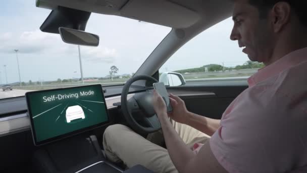 Samojezdny Samochód Lub Autonomiczny Pojazd Poruszają Się Autostradzie Systemem Bez — Wideo stockowe