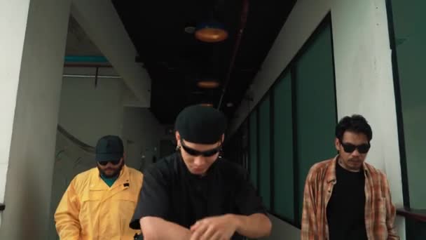Skilled Multicultural Hipster Group Walking Performing Street Dancing Modern Corridor — Stock Video
