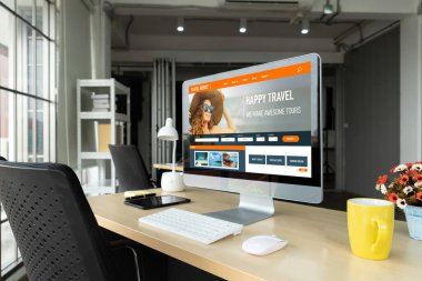 Model arama ve seyahat planlama için internet sitesi uçuş, otel ve tur rezervasyonları için anlaşma ve paket sunuyor