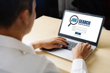 Çalışanların işe alım İnternet ağındaki iş fırsatlarını araması için mod web sitesinde online iş araması