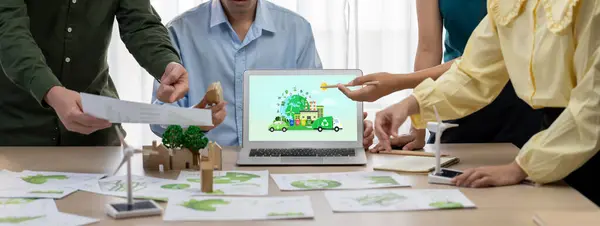 Green City Waste Management Illustrate Displayed Laptop Business Team Presenting — Stock Photo, Image