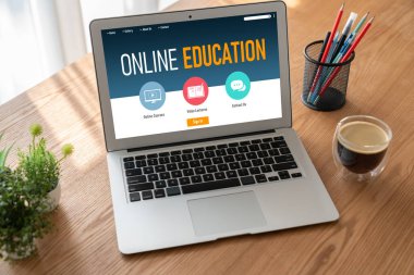 Öğrencilerin internet ağında çalışabilmeleri için mod yazılımlı e-öğrenme web sitesi