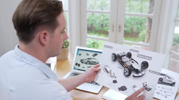 Engenheiro Design Carro Analisar Protótipo Carro Para Negócio Automóveis Casa — Vídeo de Stock