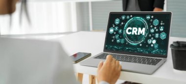 CRM işletme ve işletme için modern bilgisayarda müşteri ilişkileri yönetim sistemi