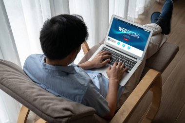 Web sitesi tasarım yazılımı çevrimiçi perakende ticaret ve e-ticaret için model şablonu sağlar