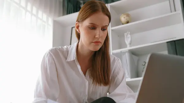 Young Businesswoman Sitting Crouch Using Laptop Computer Prim Work Internet — Stock Photo, Image