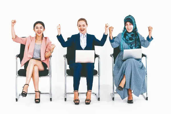 Gelukkig Jonge Zakenvrouwen Groep Vieren Werk Succes Samen Werkplek Gemeenschap — Stockfoto