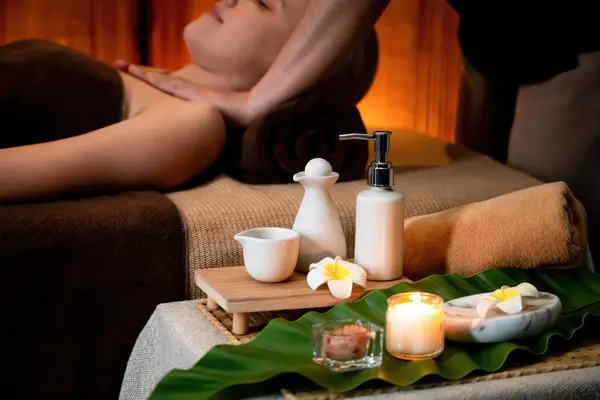 Ambiente Massagem Aromaterapia Configuração Composição Salão Spa Com Velas Decoração — Fotografia de Stock