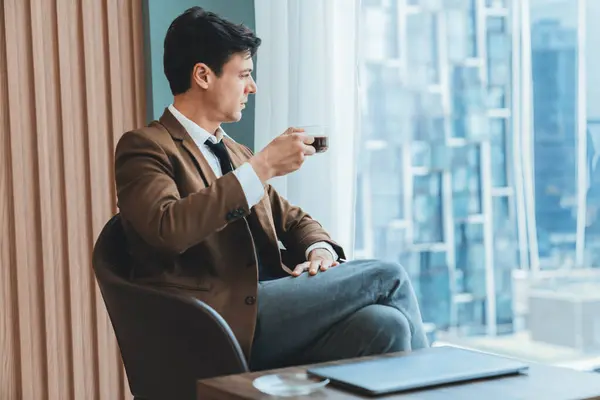 Smart Caucasian Businessman Holding Coffee Cup While Looking Skyscraper View — Stock Photo, Image