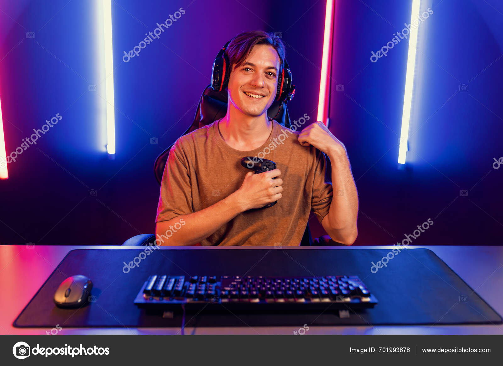 Smart Gaming Streamer Control Joystick Looking Camera While Playing