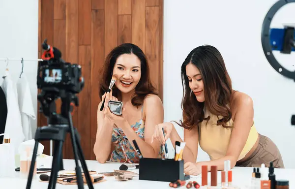 Woman Influencer Shoot Live Streaming Vlog Video Review Makeup Uttermost — Stock Photo, Image