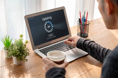 Aygıt yazılım güncellemesi için bilgisayarda yazılım güncellemesi