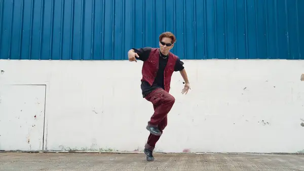 Mooie Straat Danser Oefenen Break Dansen Witte Achtergrond Sport Man — Stockfoto