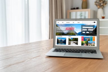 Model arama ve seyahat planlama için internet sitesi uçuş, otel ve tur rezervasyonları için anlaşma ve paket sunuyor