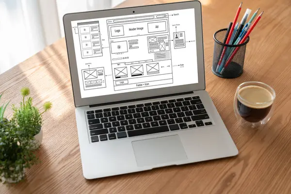 Web sitesi tasarım yazılımı çevrimiçi perakende ticaret ve e-ticaret için model şablonu sağlar
