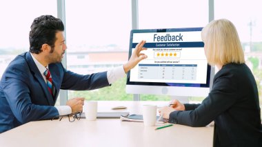 Müşteri geribildirim ve şirket işleri için mod bilgisayar yazılımı analizi