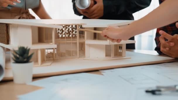 Slow Motion Projektant Domu Przy Użyciu Przeglądu Sprzętu Architektonicznego Pomiaru — Wideo stockowe