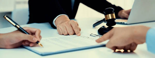 Casais Arquivo Para Divorciar Procurar Assistência Escritório Advocacia Para Dividir — Fotografia de Stock